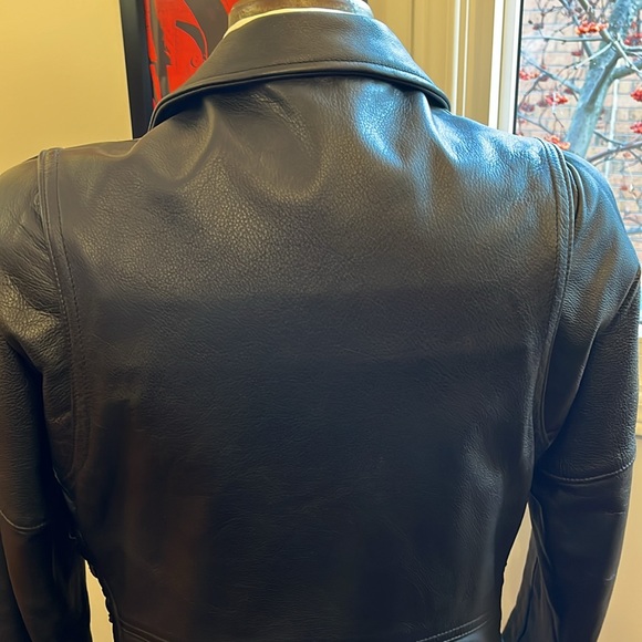 CANADIAN leather motorcycle jacket - Fits Medium Large - PROUDLY Made in Canada - Picture 8 of 8